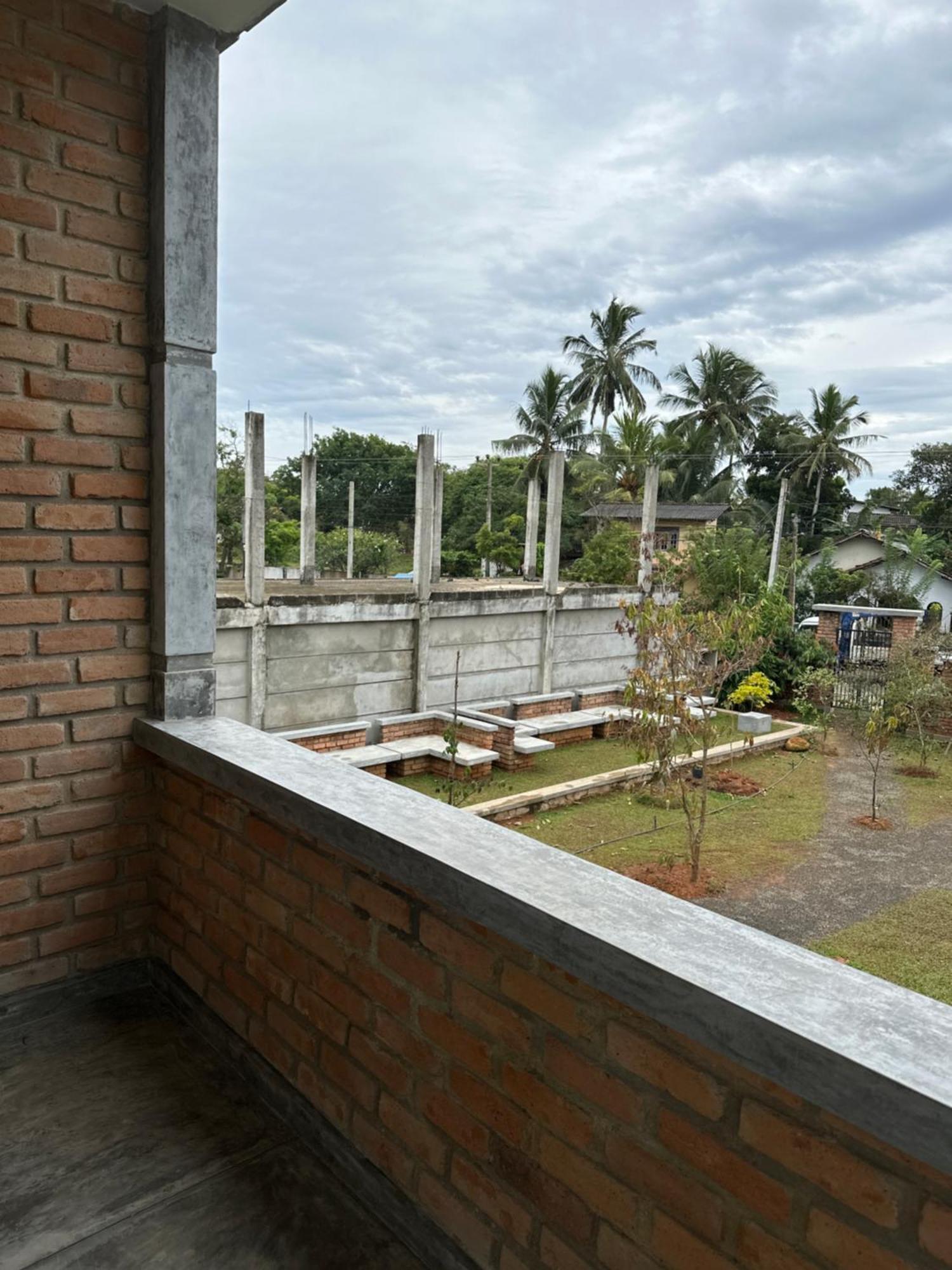 Ami Hotel